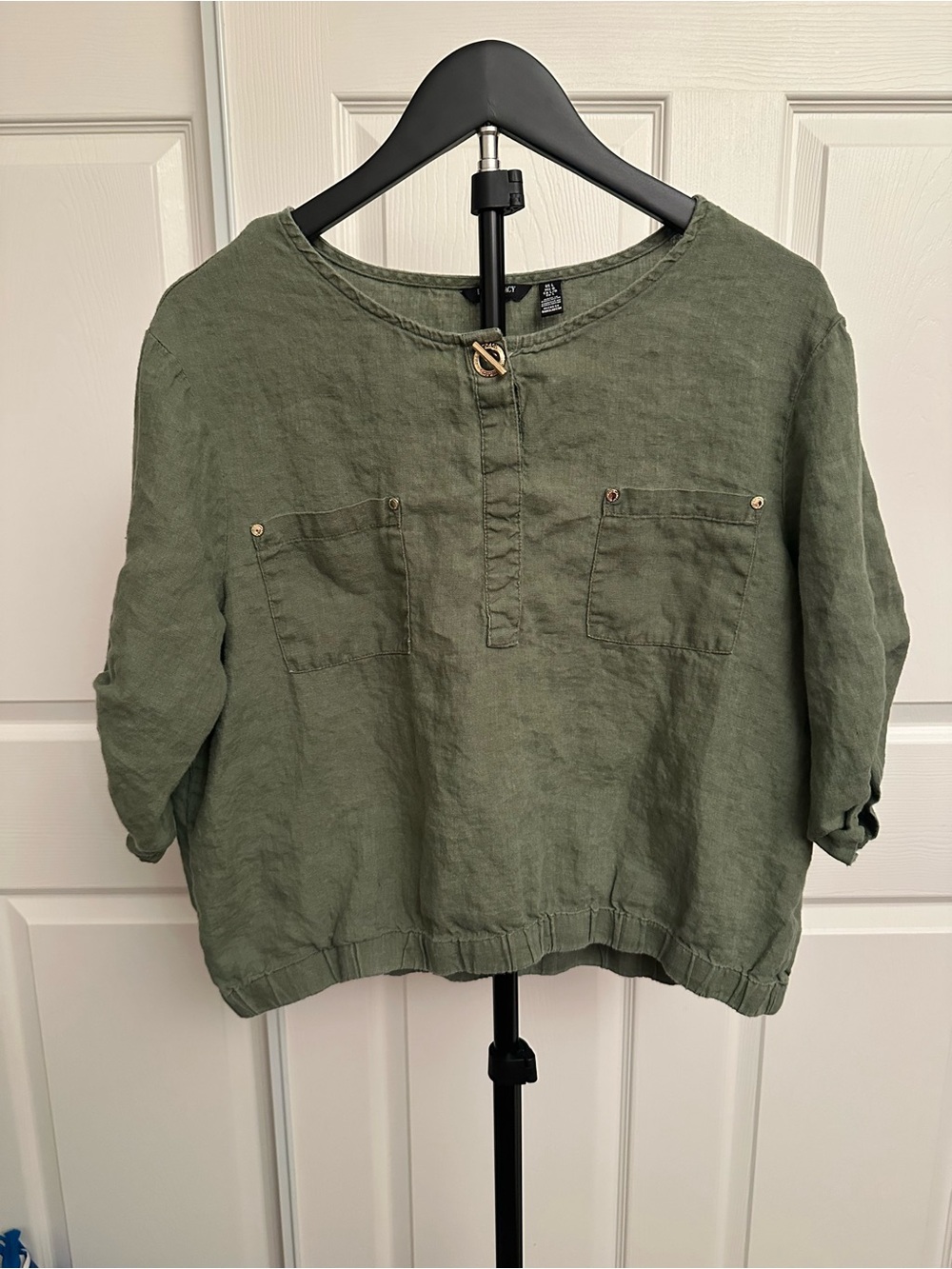 Ellen Tracy Olive Green Linen Pullover with Patch Pockets